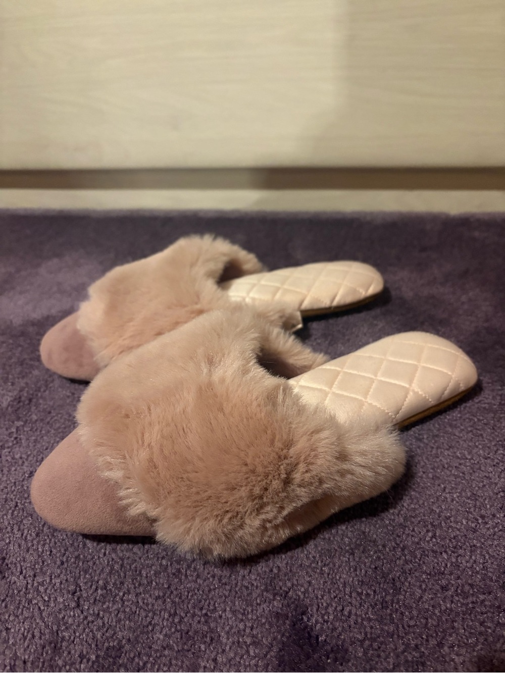 Ariana Bohling pink Plush Faux-Fur Slide Slippers. Size 8, new!!